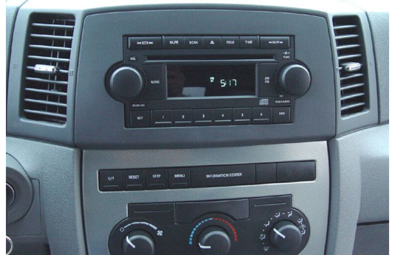 Chrysler 300C PT Cruiser Dodge RAM 1500 2500 Charger Magnum Jeep Grand Cherokee Compass Commander Patriot radio